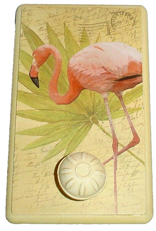 FLAMINGO WOOD WALL PLAQUE w KNOB FOR GARMENT OLD POSTCARD LOOK DECOUPAGE 5"x8"