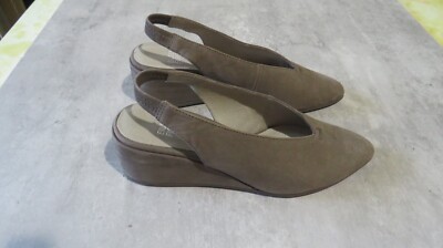Eileen Fisher Devi Shoes, Rye Tumbled Nubuck, 5 B (M)