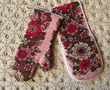 Vintage Irish Linen Pink Floral Oven Mitten And Pot Holder Grabber Set