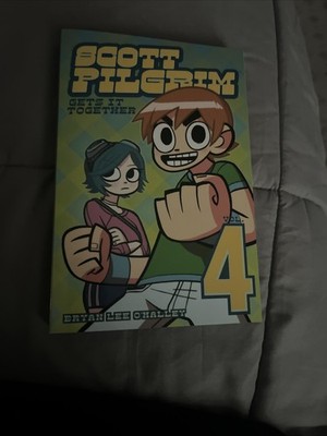 Scott Pilgrim Vol 4: Scott Pilgrim Gets It Together Paperback