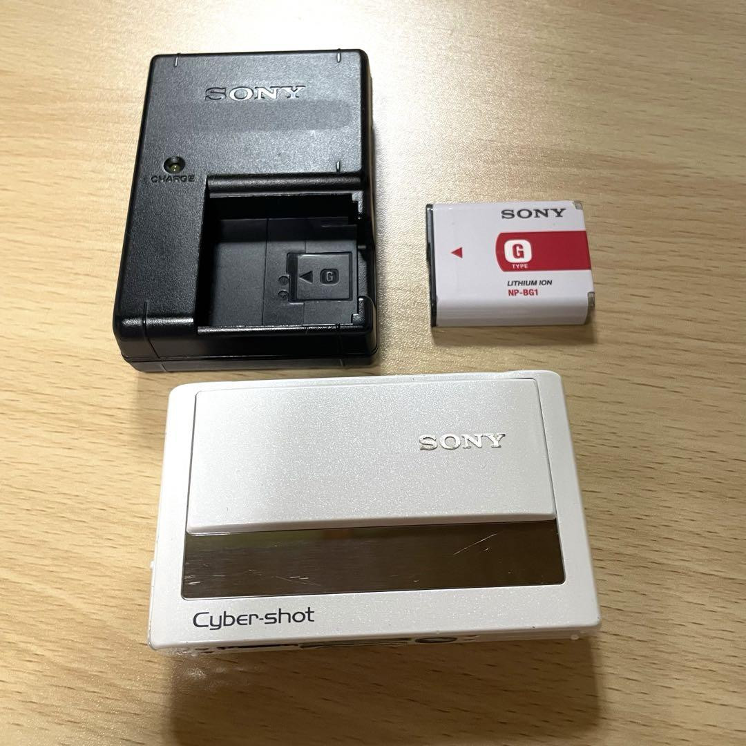 Sony Cyber-Shot NP-BG1 White Digital Camera Japan Import