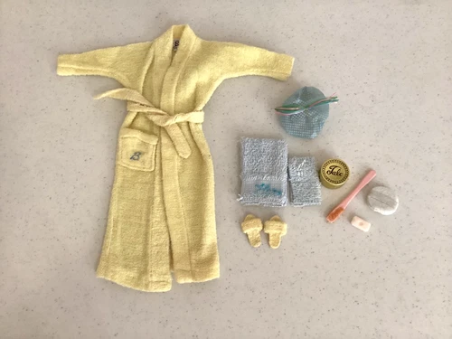 Vintage Barbie Clothes Singing In The Shower w/Accessories #988 (1961-62)