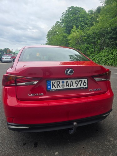 Lexus IS 300H 2019 23tkm - Bild 8 von 23