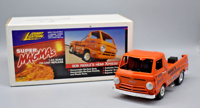 Johnny Lightning Super Magmas Bob Riggle's Hemi Xpress 1:24