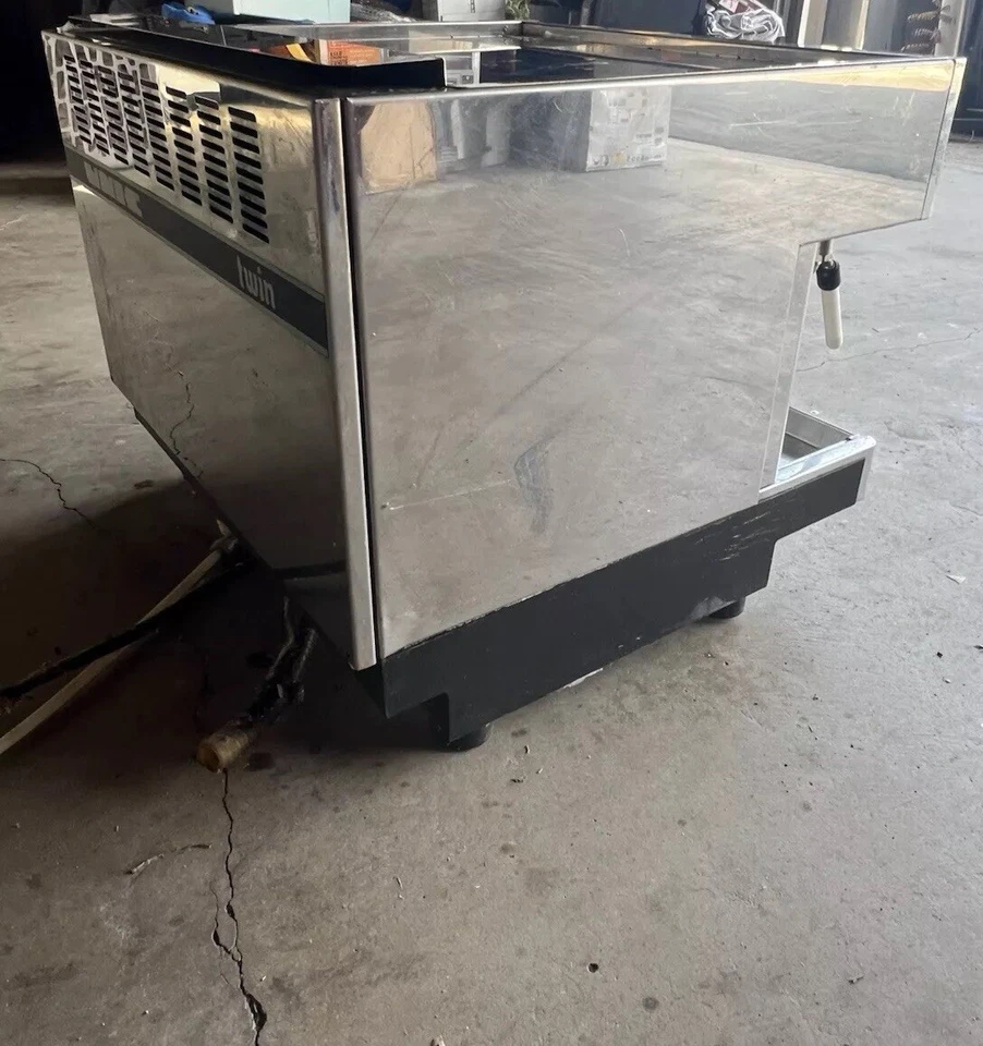 Máquina de café espresso UNIC Pro Twin DIVA usada Foto 4 de 4