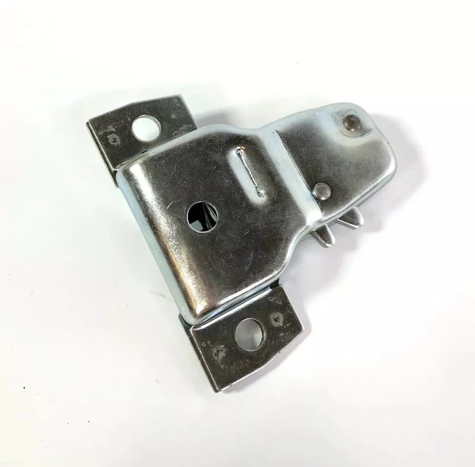 Cierre de tapa de maletero para Ford Mustang 1965-66  Foto 2 de 3