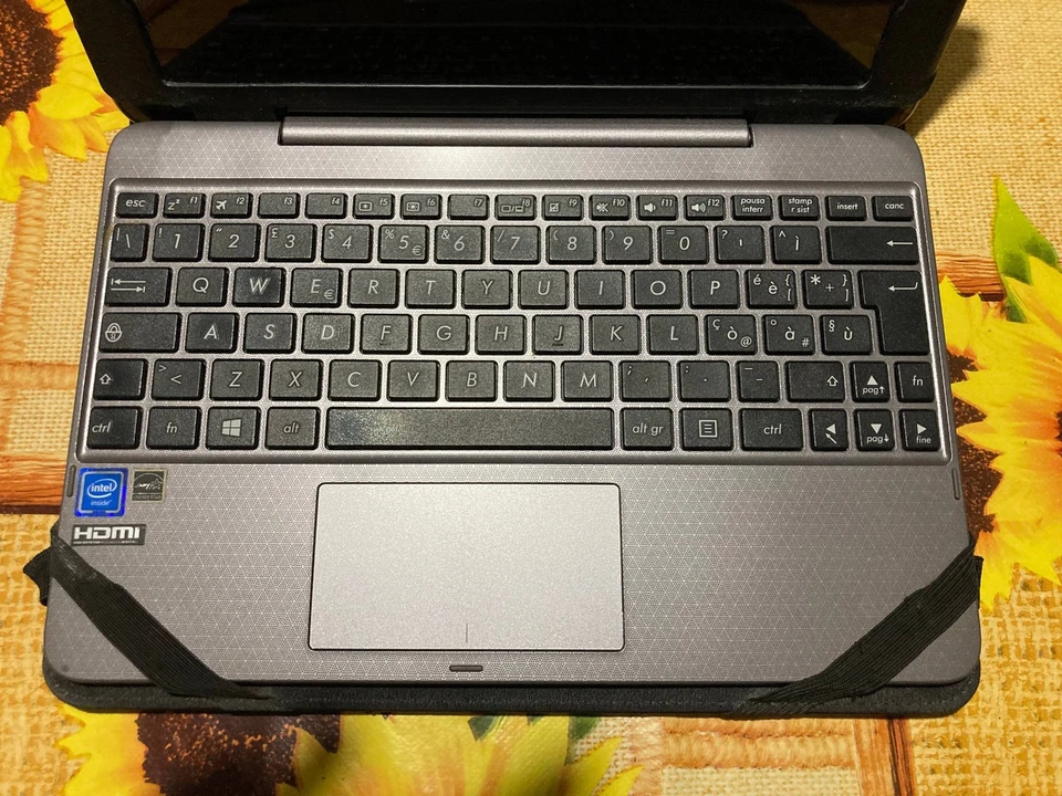 ASUS Transformer Book T101HA-GR049T - Funzionante con Touch Screen Scheggiato - Immagine 2 di 4