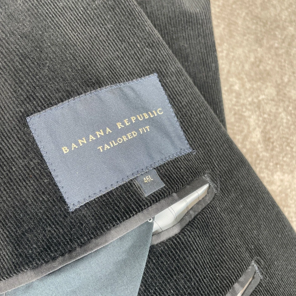 Jaqueta Blazer Masculina Banana Republic Ajuste Personalizado Veludo Preto Tamanho 46L - Imagem 4 de 4