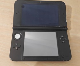 Nintendo 3DS XL 4GB Red Console (NTSC-U)