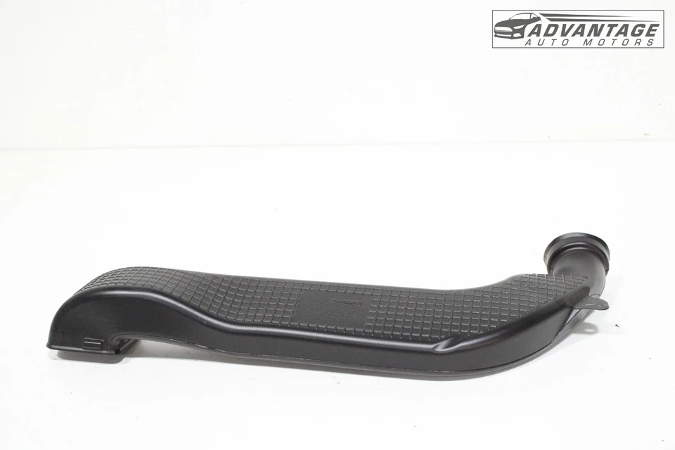 2019-2025 CHEVROLET BLAZER DASH DASHBOARD LEFT SIDE AIR OUTLET DUCT OEM - Image 2 of 4