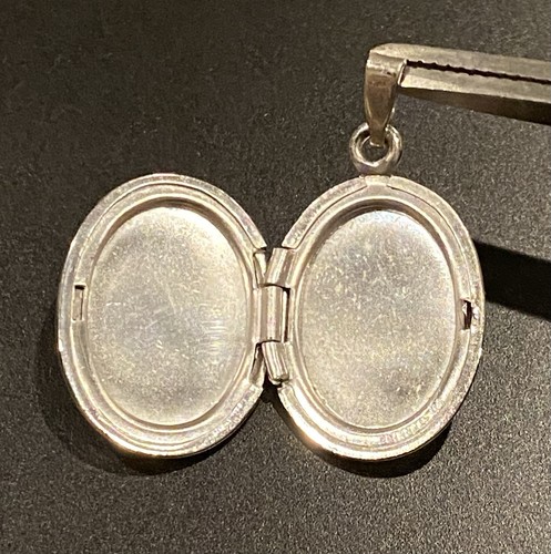Sweet Vintage Sterling Silver Two Sides “B” Locket Pendant 2.97gr - Picture 2 of 6