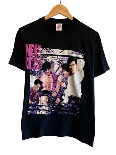 New Kids on the Block Magic Summer Band Tour Graphic Vintage vintage concert t-shirt, vintage, size M, single stitch, B+ condition