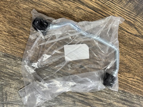 New Genuine Parts 2007-2016 Toyota Sienna Engine Oil Cooler Line 15771-31010 - Picture 3 of 4