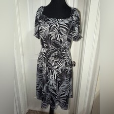 Banana Republic Black and White Tropical Midi Dress, women's size medium