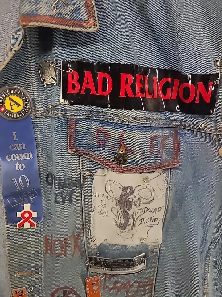 Chaleco Denim Punk Rock Años 90 De Colección Hecho a Mano De Colección Botones Prendedores Parches 1 De 1 Unisex Foto 2 de 4