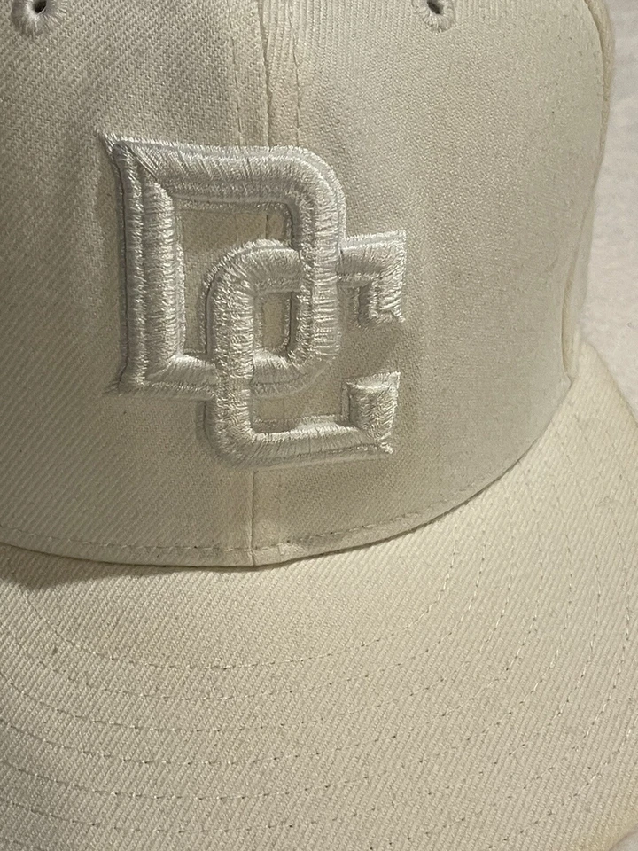 OFFICIAL WASHINGTON DC NATIONALS MLB NEW ERA 59FIFTY FITTED 7 5/8 WHITE HAT - Image 2 of 4