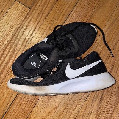 Nike Womens Roshe One 844994-002 Black Running Shoes Sneakers Size 7