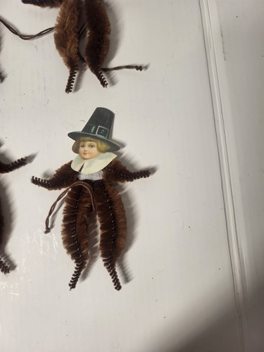 Reproduction Pipe cleaner Pilgrim Thanksgiving (6) Ornaments - Picture 4 of 9