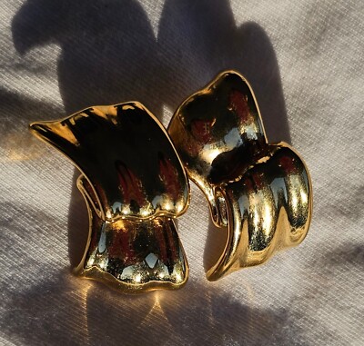 VTG Givenchy (NY-Paris) Gold Tone Ribbons Clip On earrings, 90s 