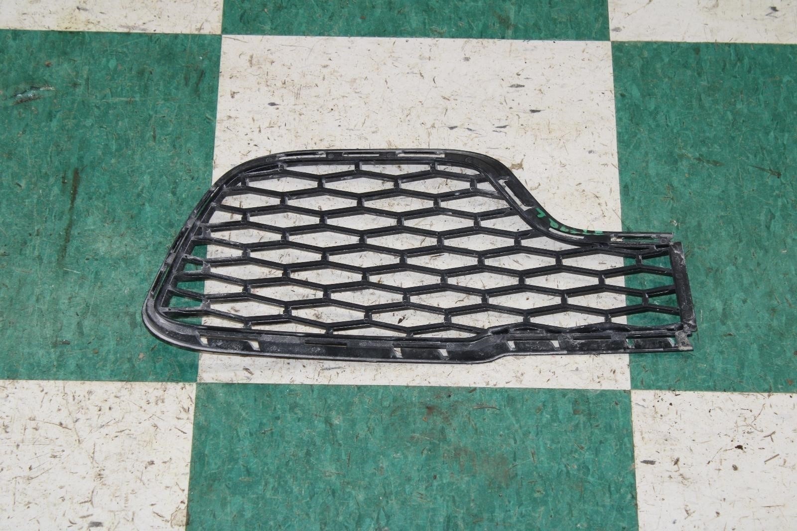 14-17 GHIBLI Black Driver LH Left L Lower Outer Bumper Grille Grill OEM Factory