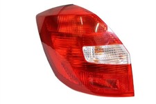 Rückleuchte links Skoda Fabia II (542) 5J6945111 SKODA FABIA II (542) 1.2