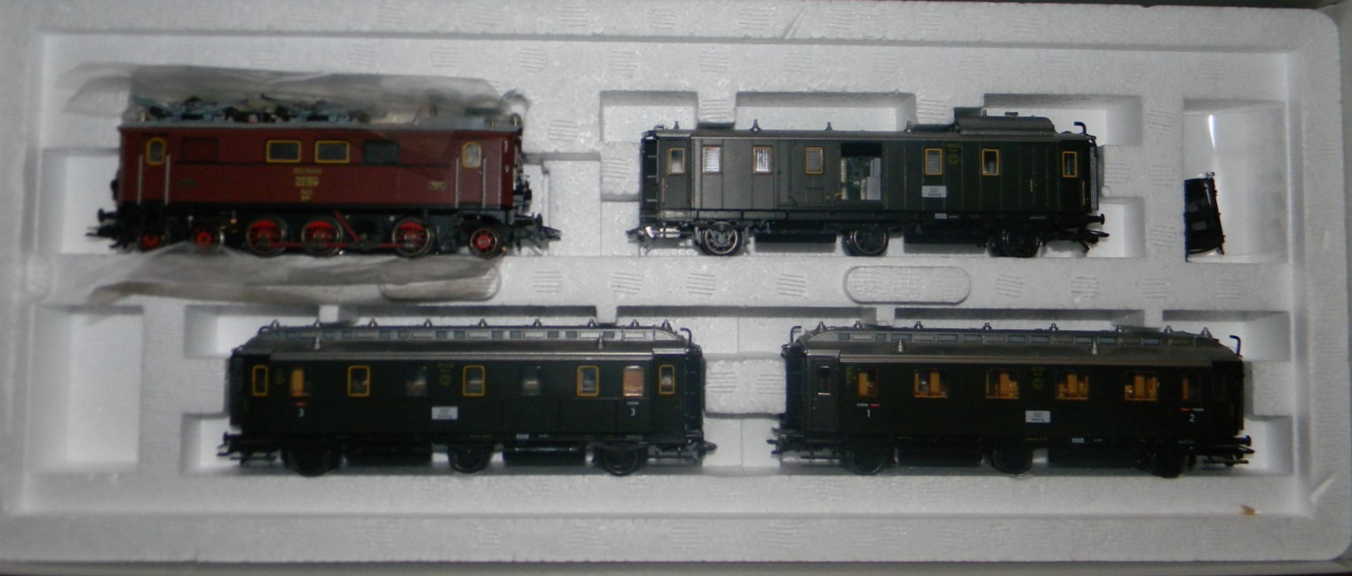 MARKLIN 26537 HO Coffret Train voyageurs idéal pour étendre un réseau ferroviaire