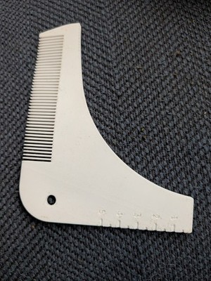 Beard comb/ Beard shaper