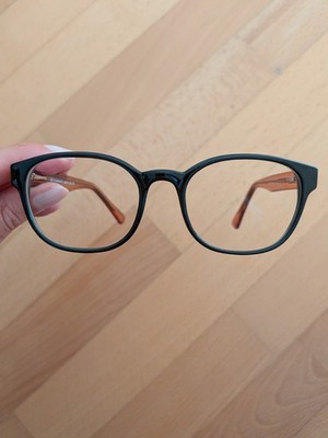 Brille mit -0,75 & -0,5  Dioptrien / Mit Vollrand/ Für Schmales Gesicht 