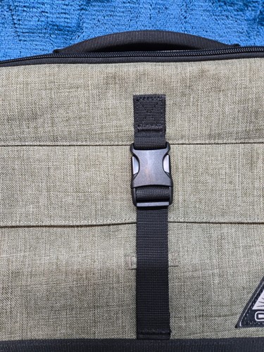 Bolso Mensajero OGIO Ruck Slim 15" Portátil Manga Oliva/Negro - Imagen 4 de 7