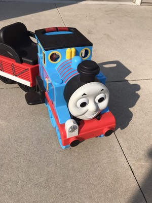 thomas and friends 12v electric train ride on