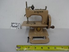 vintage Singer Childrens Sewing Machine Beige...