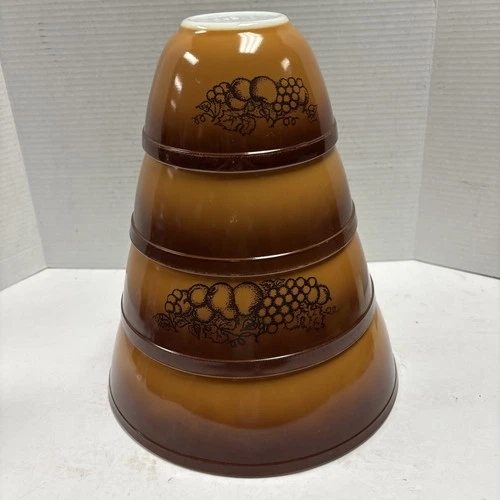 PYREX Old Orchard Mixing Bowl Set of 4 Brown 401 402 403 404