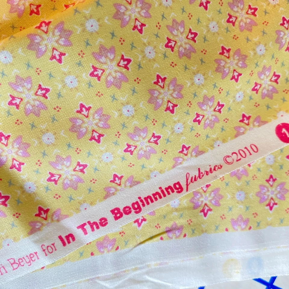 Tela geométrica suave amarillo rosa al principio acolchado algodón BTY Foto 2 de 4