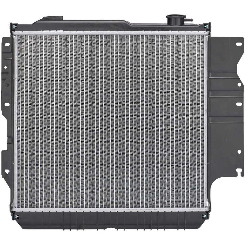 Radiador Spectra Premium CU2101 para 97-06 Jeep TJ Wrangler Foto 3 de 4