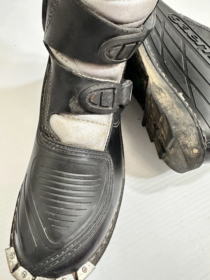 GAERNE G стиль мотокросса мужские ботинки черный/белый размер 5 сделано в Италии ремонт необходимо - Изображение 4 из 4