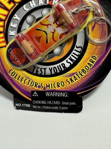 Y2K MANEUVERS Skateboard Keychain Fingerboard Tech Deck Pack #1700 MOC Vintage - Picture 3 of 7