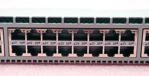 Arista 7050X DCS-7050TX-64-R 48x 1/10GbE RJ45 + 4x 40GbE QSFP+ przełącznik B2F 2x zasilacz - Zdjęcie 3 z 8