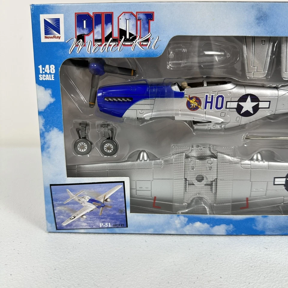 New Ray Sky Pilot Bell AH-1Z Cobra 1:55 Grey 26123 - Image 2 of 4