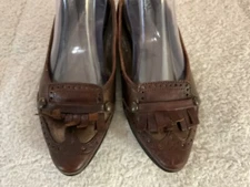 Born W6278 Brown Leather Bronze Pointy Toe Tassels  Flats Women's Size 8.5/40