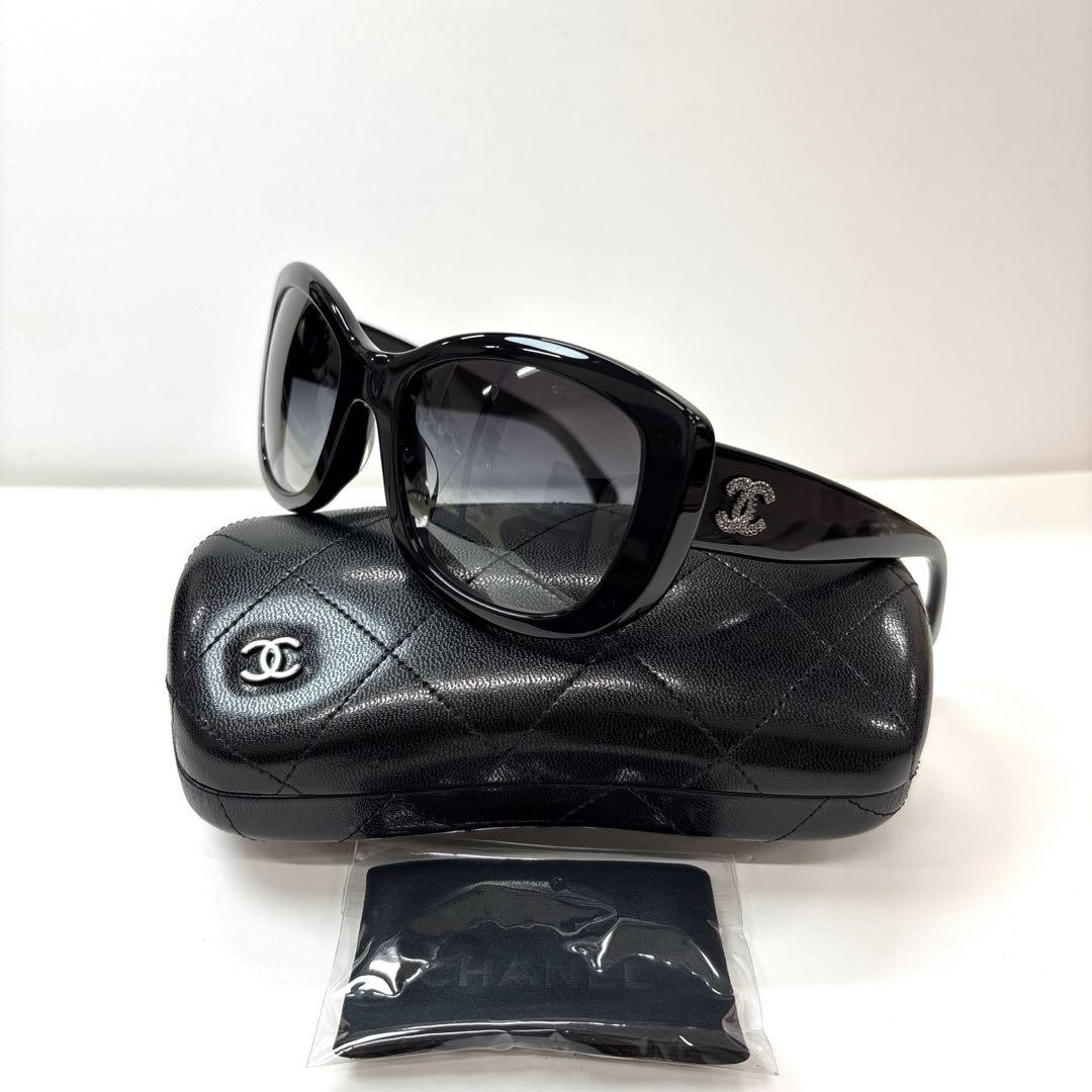 CHANEL CH5239 Aviator Sunglasses with Gold Frame