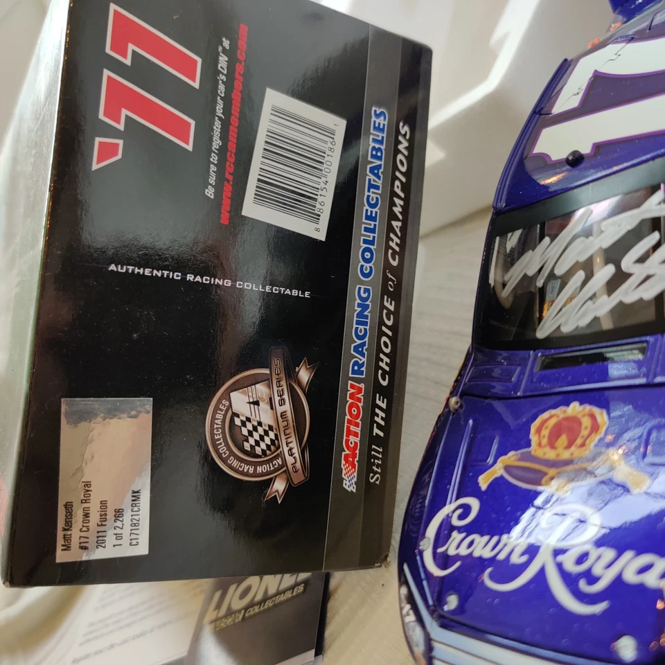 Matt Kenseth 2011 Crown Royal Autographed 1:24 NASCAR Diecast - Image 4 of 4