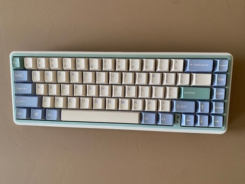 Varmilo 67 Minilo vm-vxh67-a046 US Cherry MX Silver Wired Gaming Keyboard Used