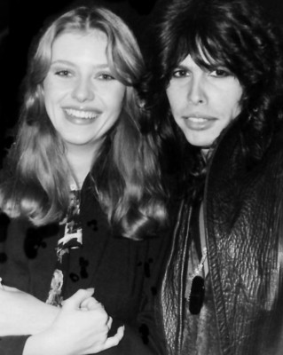 BEAUTIFUL BEBE BUELL & STEVEN TYLER 8X10 Photo