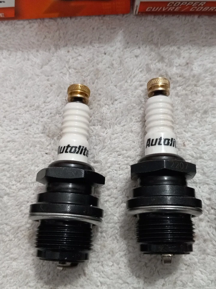 Bujías de repuesto Ford 1928-34 modelo A B Autolite de 4 cilindros - tuerca para pulgar Foto 4 de 4