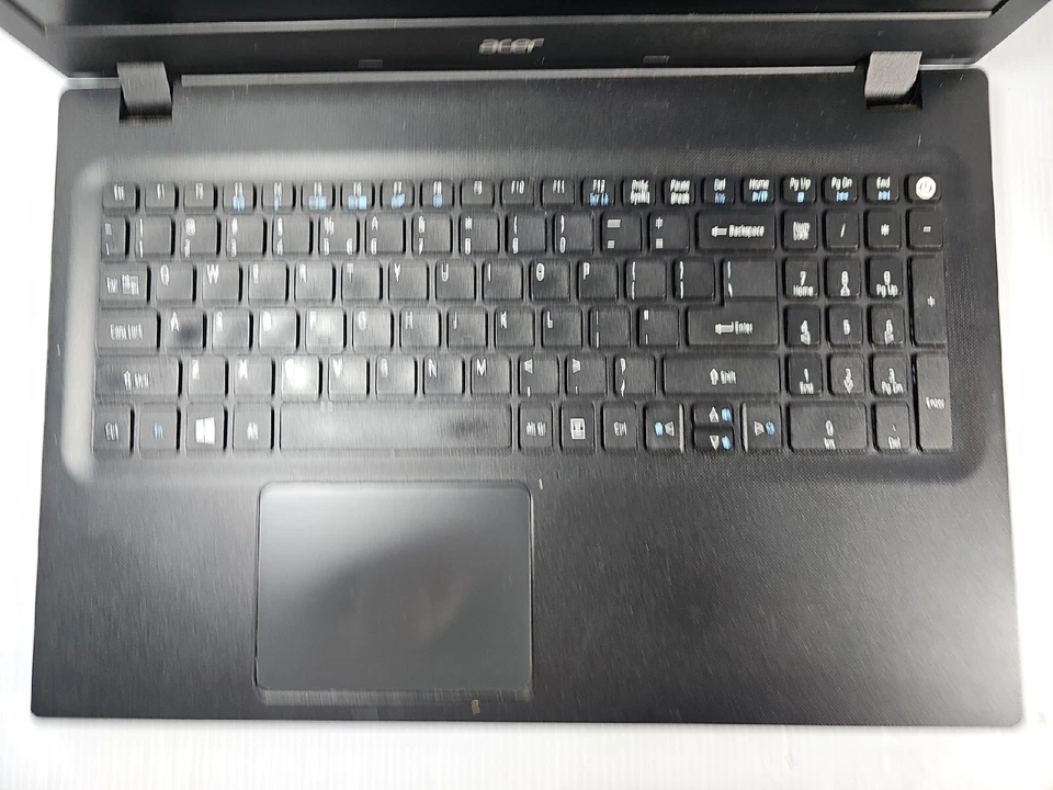 ACER TravelMate P258-M, 15.6", i3-6100U @2.30GHz 8GB RAM NO HDD NO Os READ - Image 2 of 4