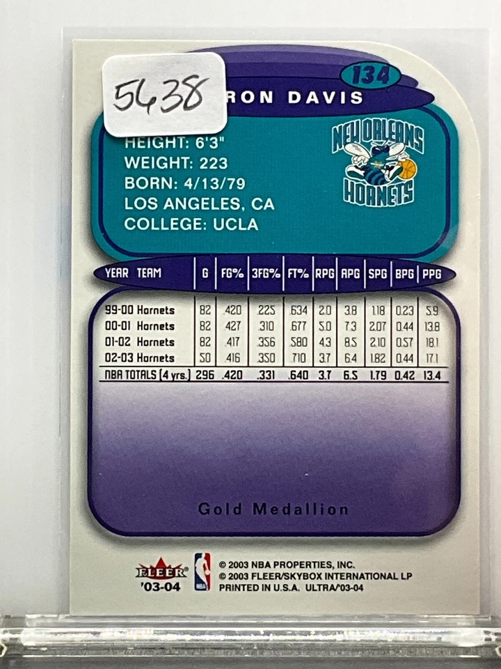 2003-04 Ultra Basketball - Gold Medallion - Baron Davis - Hornets - Image 2 of 2