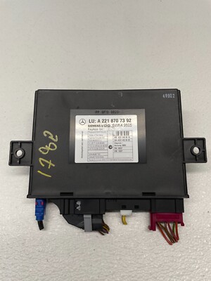 2007-2010 Mercedes W221 S550 CL550 Keyless Go Control Module 2218708086 OEM