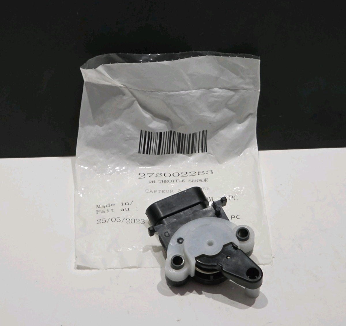 Sea-Doo OEM Throttle Position Sensor Right Hand 278002283 Sea-Doo OEM Throttle Position Sensor Right Hand 278002283