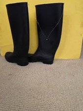 Women/Girls Black Boots Size 6