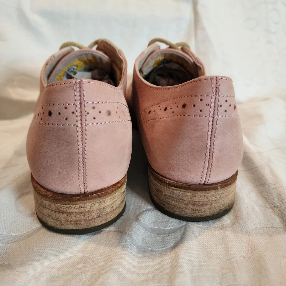 CAT Reegan Pink Leather Wingtip Oxford Shoes 9 Pastel Preppy Chic Quiet Luxury - Image 4 of 4